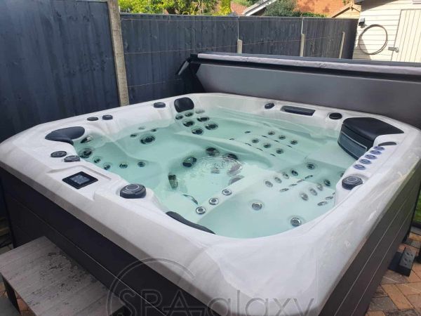 SPA бассейн Superior Spas Premium Tokyo (Англия), 223×223×94 см