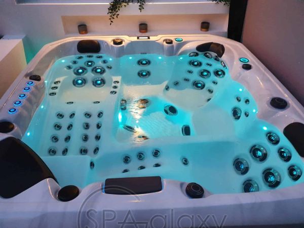 SPA бассейн Superior Spas Premium Barcelona (Англия), 223×223×94 см