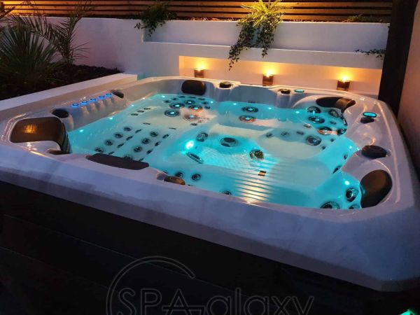 SPA бассейн Superior Spas Premium Barcelona (Англия), 223×223×94 см