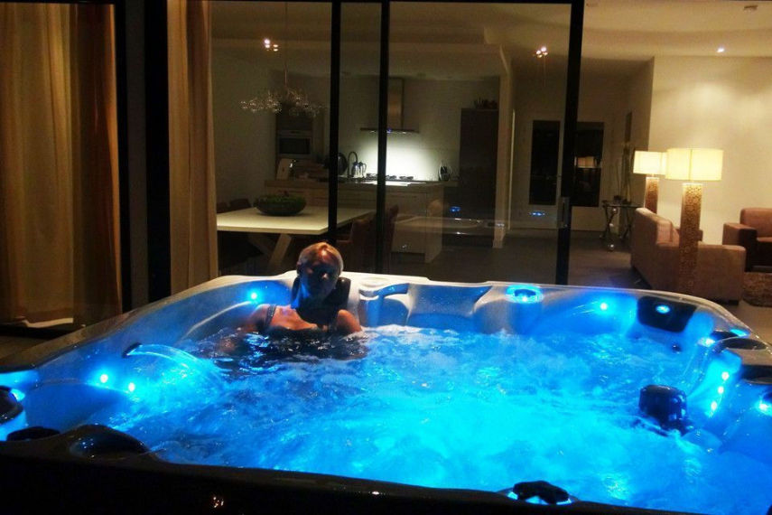 ванна джакузи с подсветкой - SPA бассейн Passion Spas
